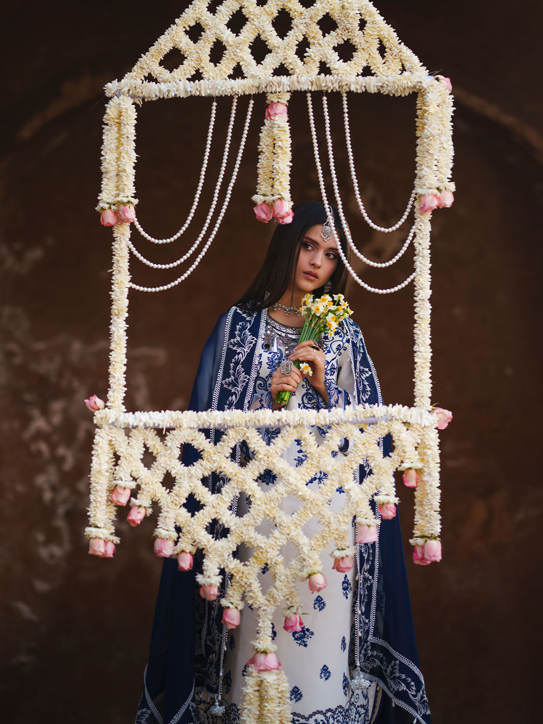 Mahnur | Gul Luxury Lawn 26 | G-008