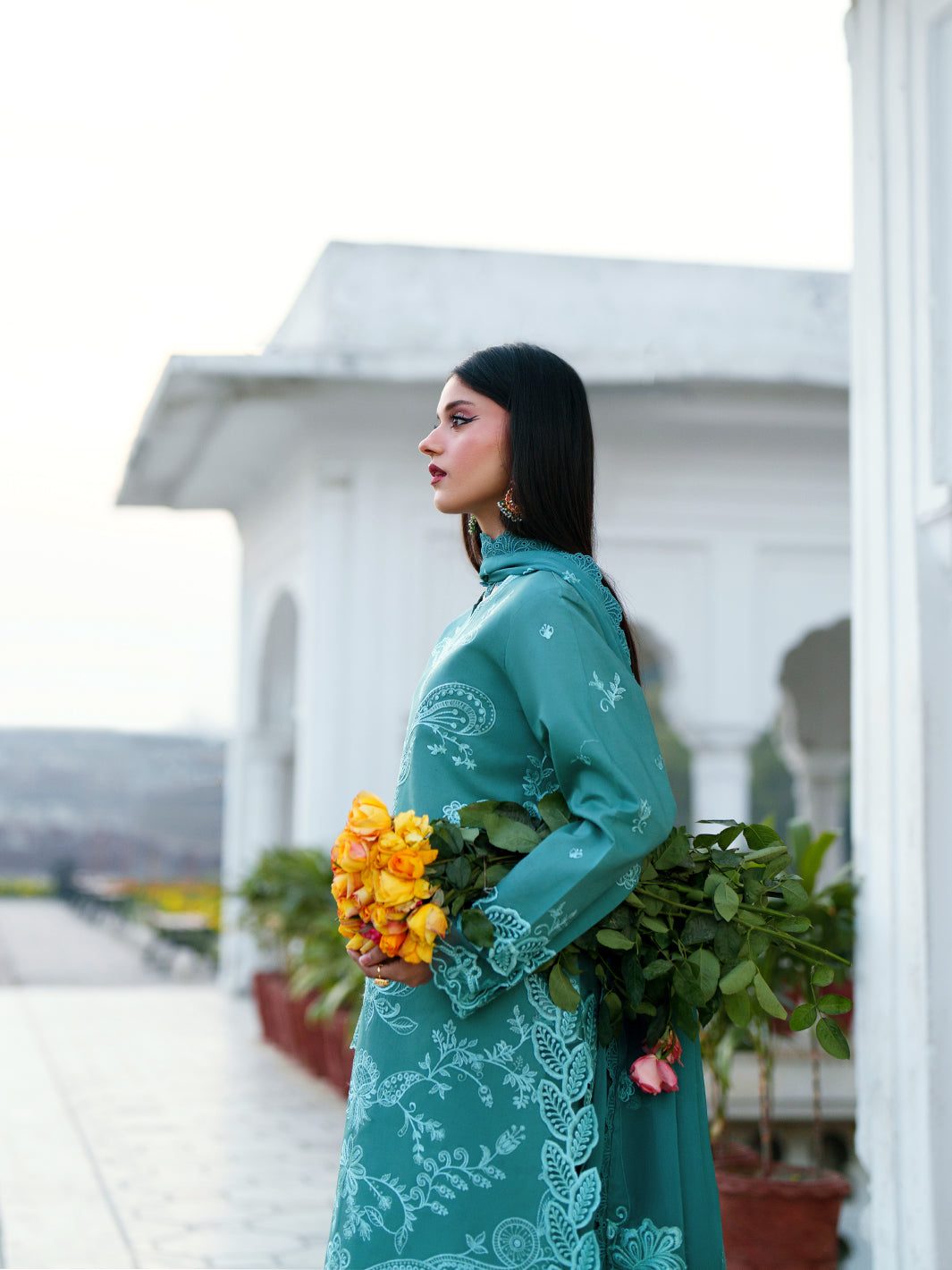 Mahnur | Gul Luxury Lawn 26 | G-009