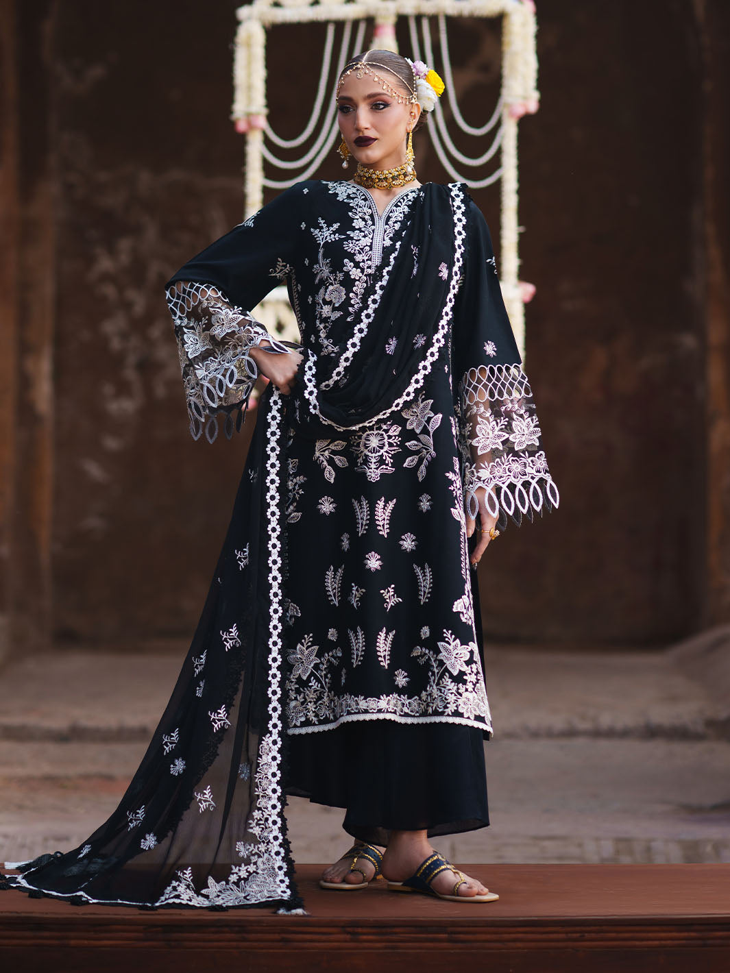 Mahnur | Gul Luxury Lawn 26 |G-010