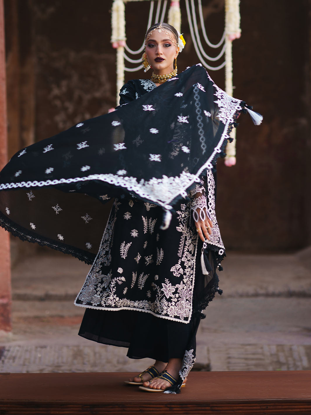 Mahnur | Gul Luxury Lawn 26 |G-010