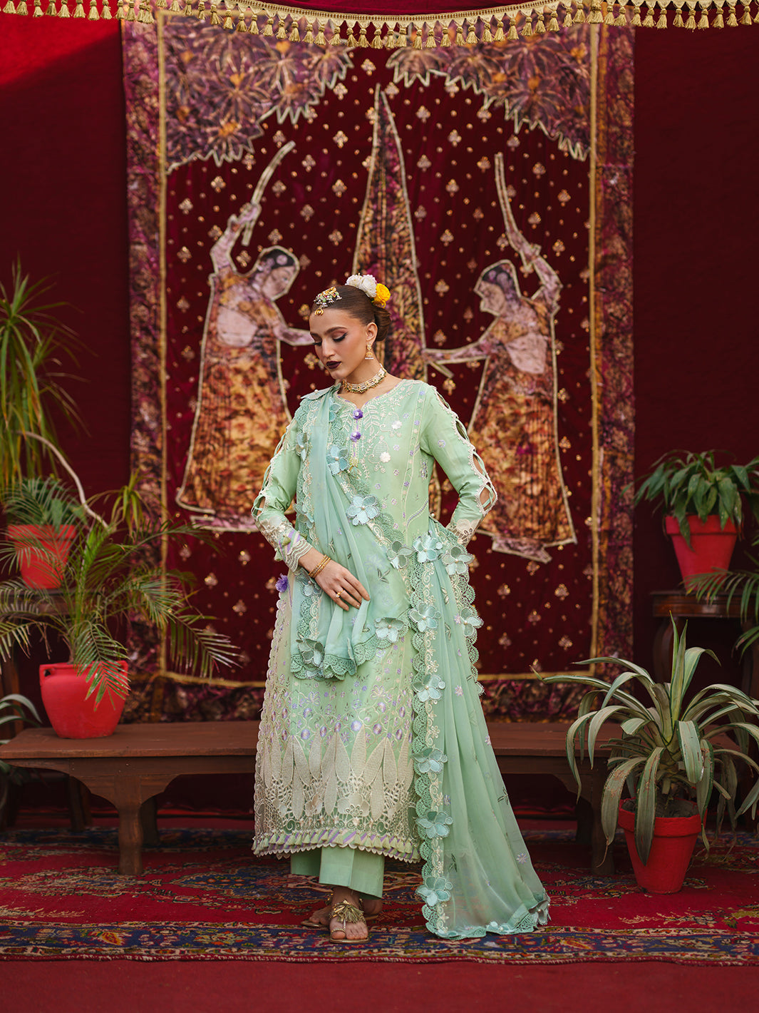 Mahnur | Gul Luxury Lawn 26 | G-011