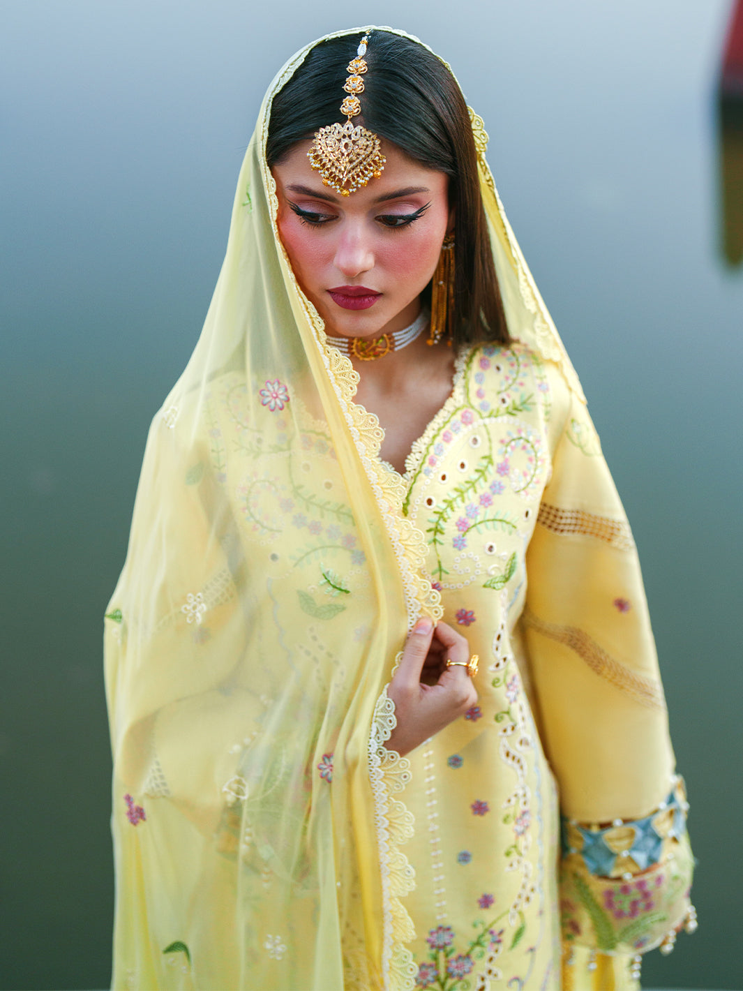 Mahnur | Gul Luxury Lawn 26 | G-014