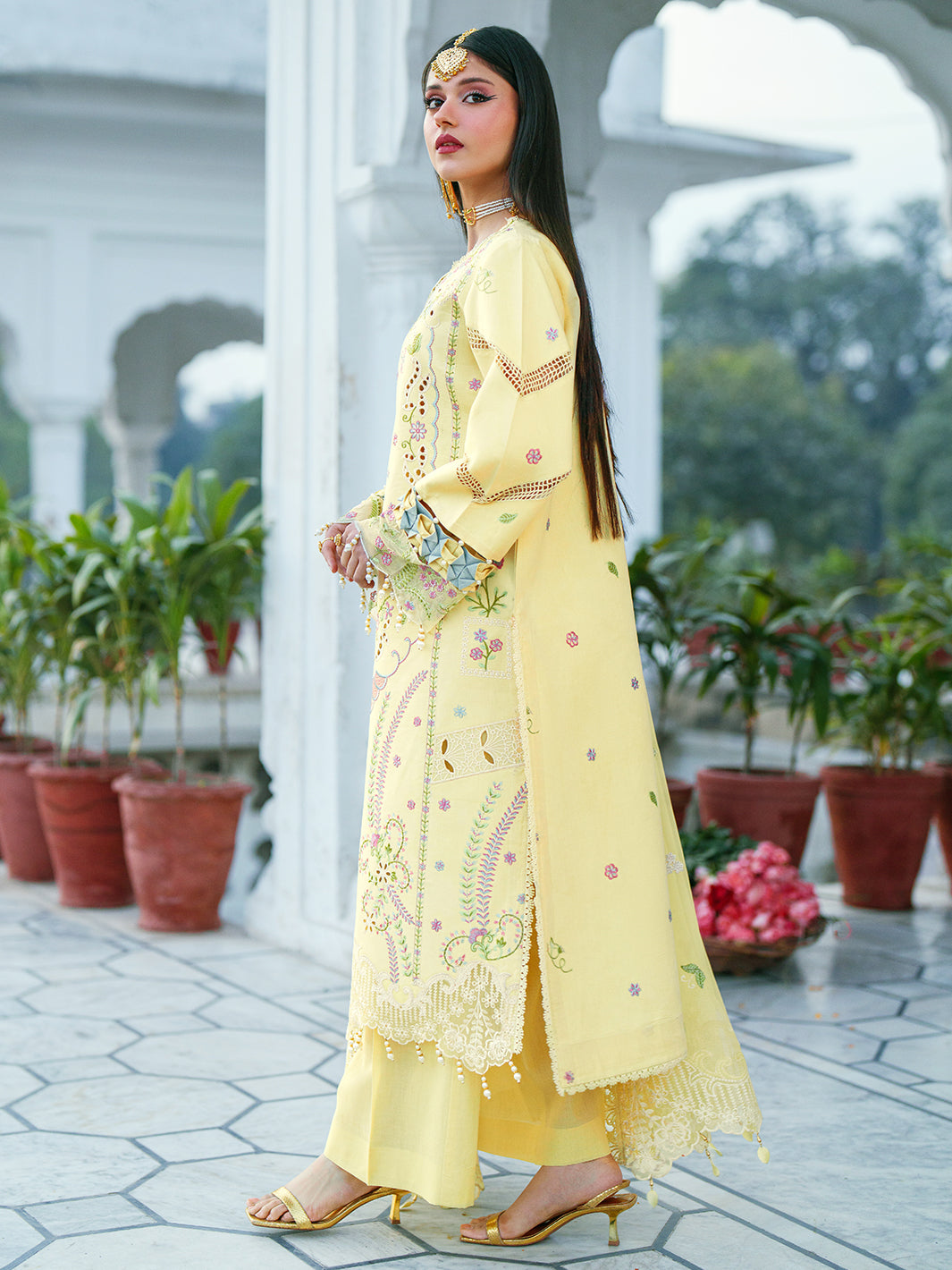Mahnur | Gul Luxury Lawn 26 | G-014