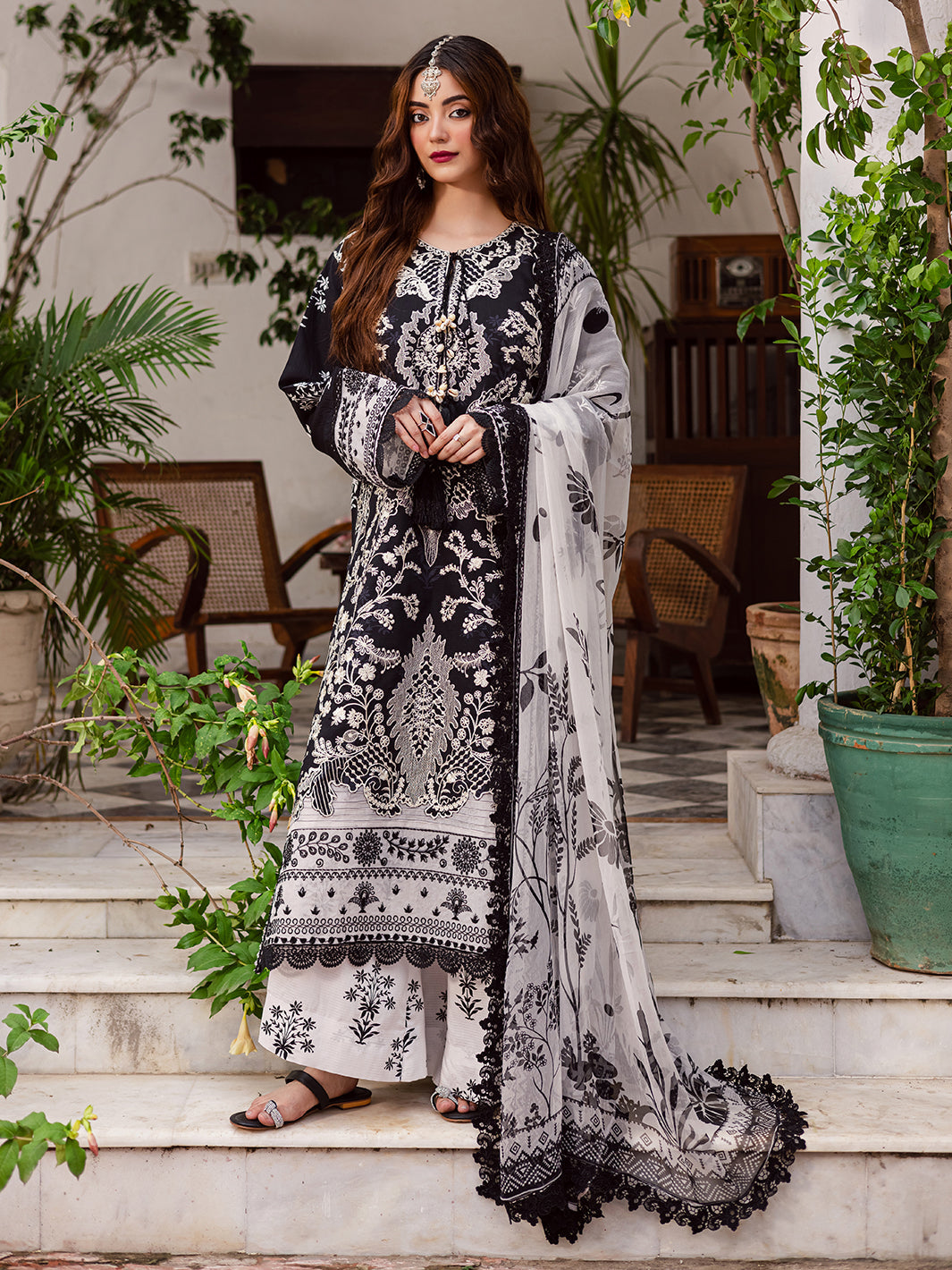 Mahnur | Gulzar Winter 25 | G - 04