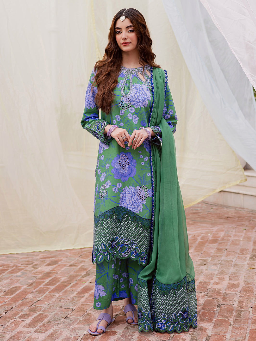 Mahnur | Gulzar Winter 25 | G - 06