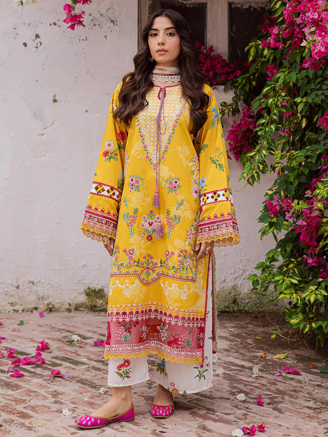 Mahnur | Gulzar Winter 25 | G - 12