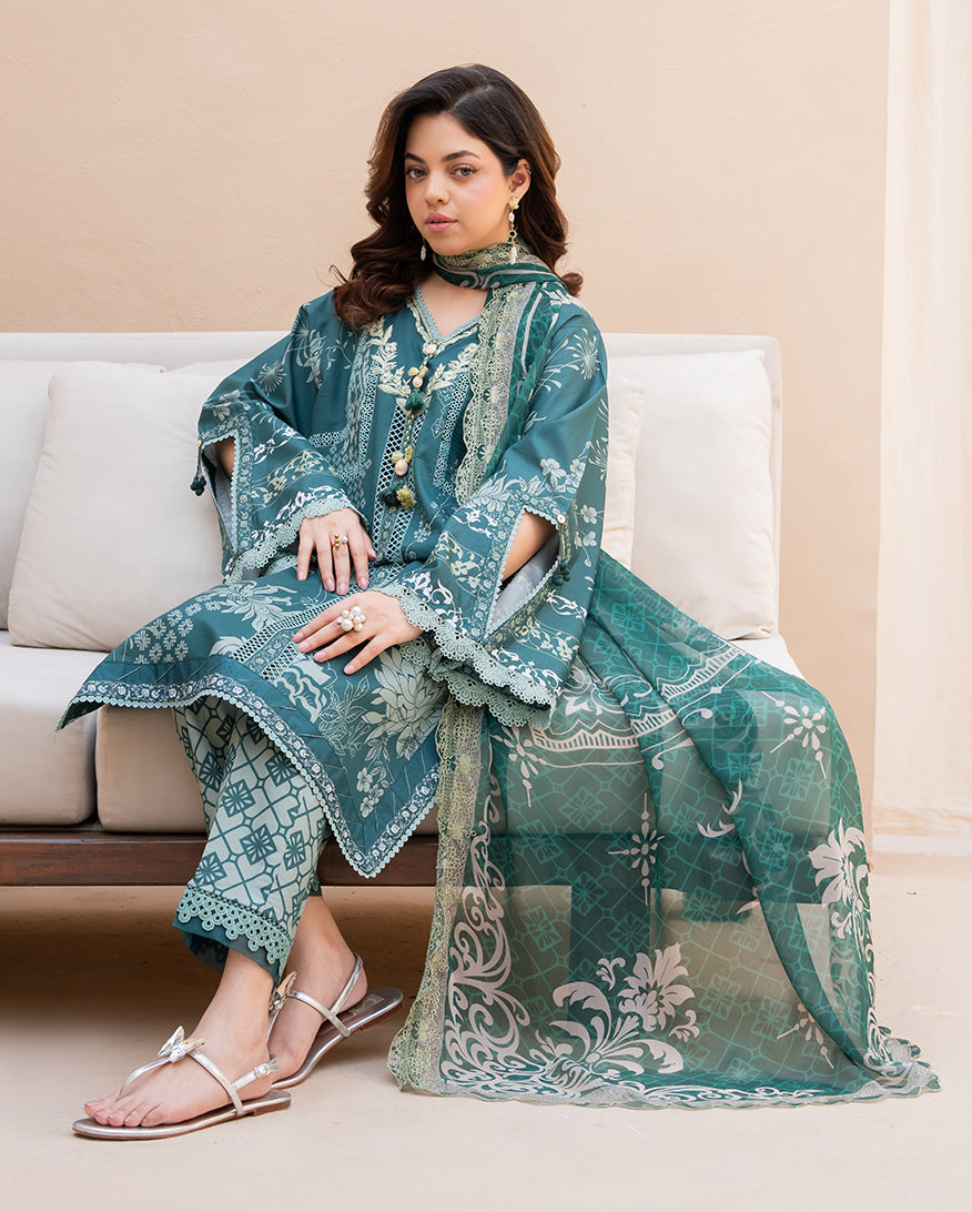 Roheenaz | Summer in Bloom | Gardenia Veil