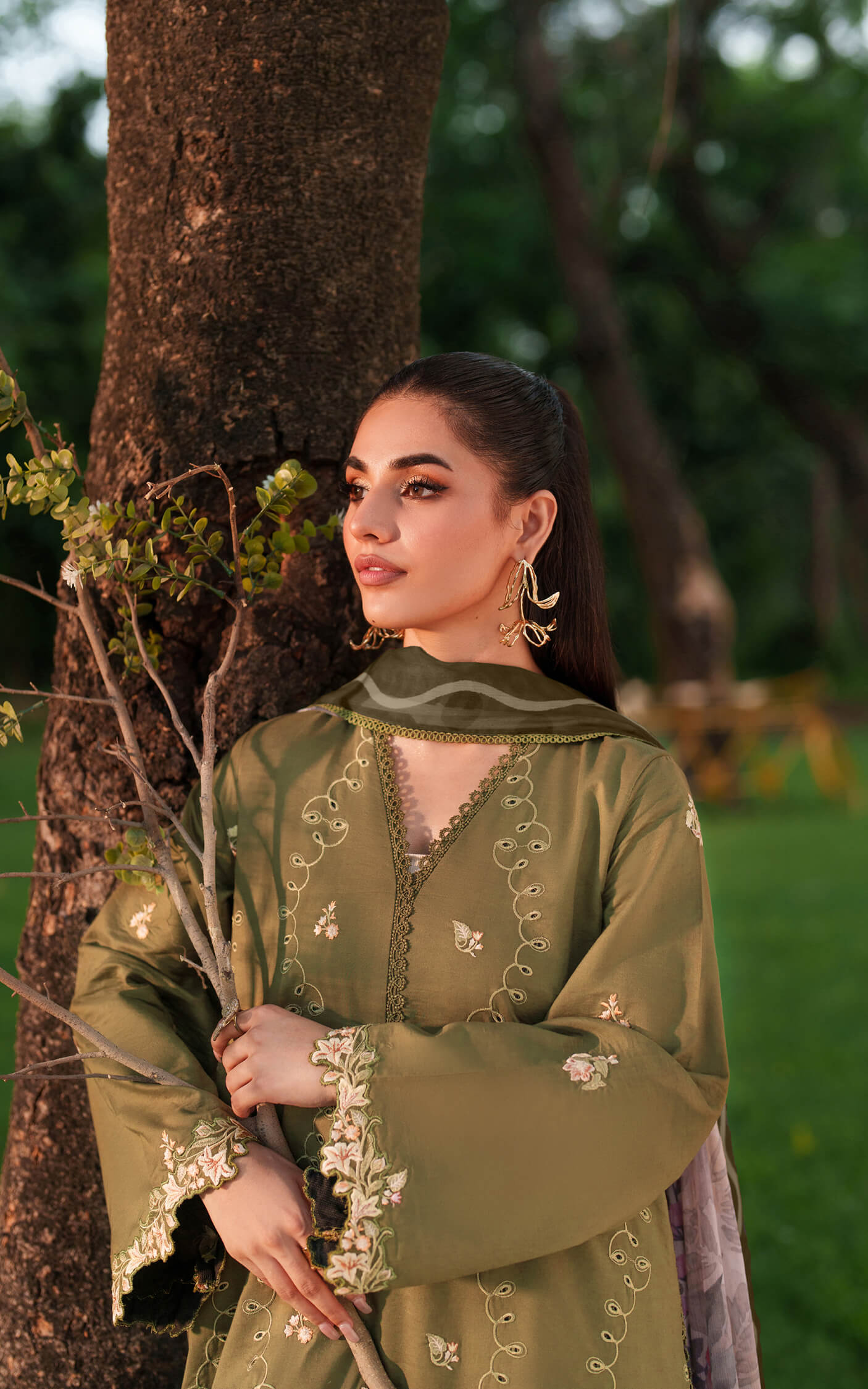 Asifa and Nabeel | Eden Cambric 25 | Gardenia Grace ECU25-09