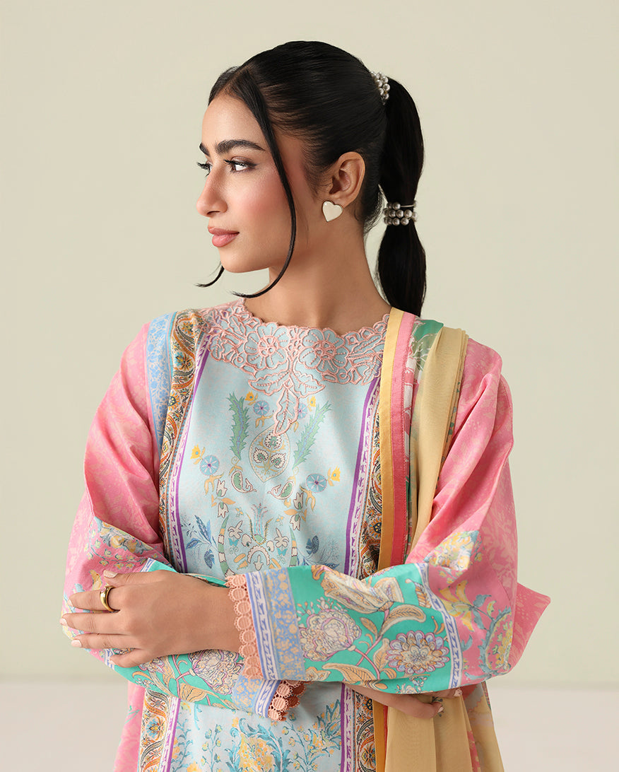 Roheenaz | Rosette Lawn | Golden Hour