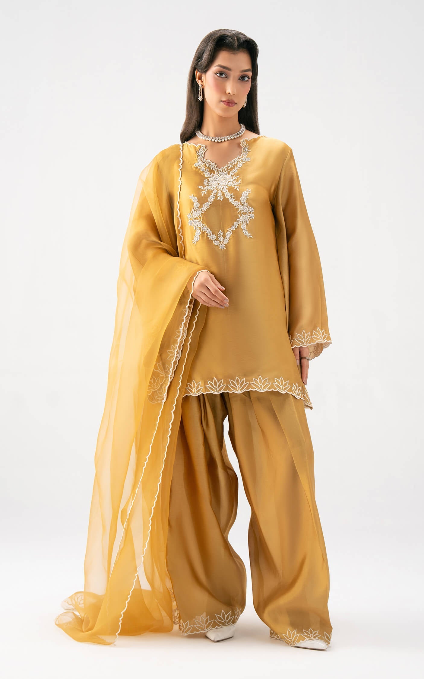 Asifa and Nabeel | Celevara Luxe | Golden Reverie
