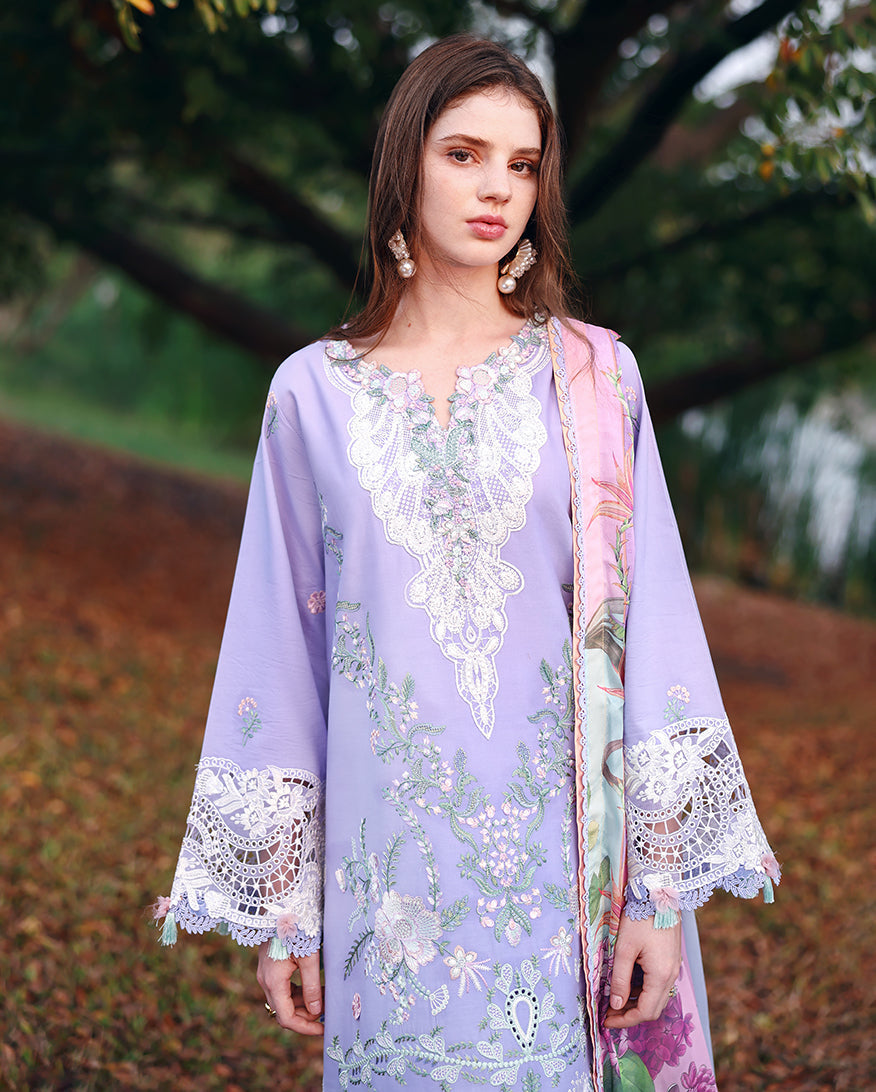 Mushq | The Secret Garden Lawn | Hidden Dahlia