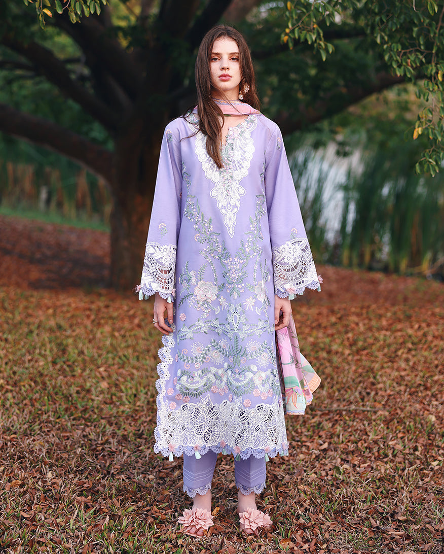 Mushq | The Secret Garden Lawn | Hidden Dahlia