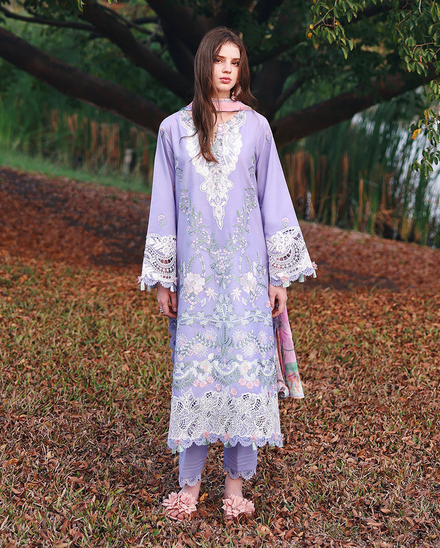 Mushq | The Secret Garden Lawn | Hidden Dahlia