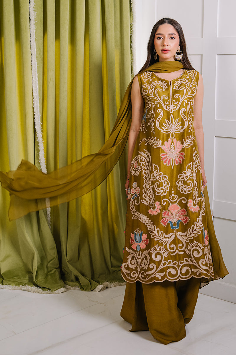 Mina Hasan | Signature Pret | La Boheme