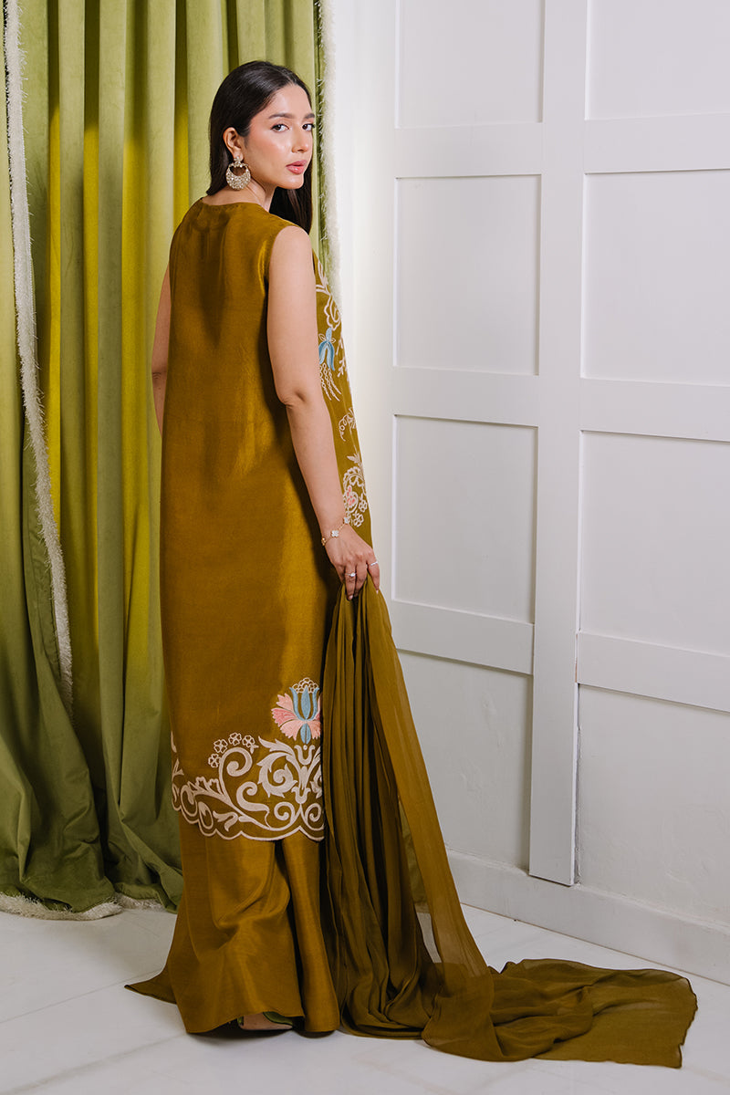 Mina Hasan | Signature Pret | La Boheme