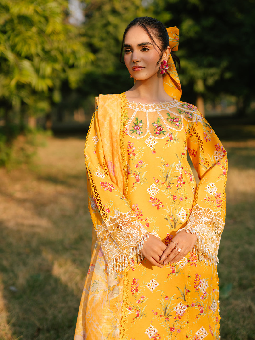 Parishay | Ivy Bloom Luxury Lawn | IVY-01
