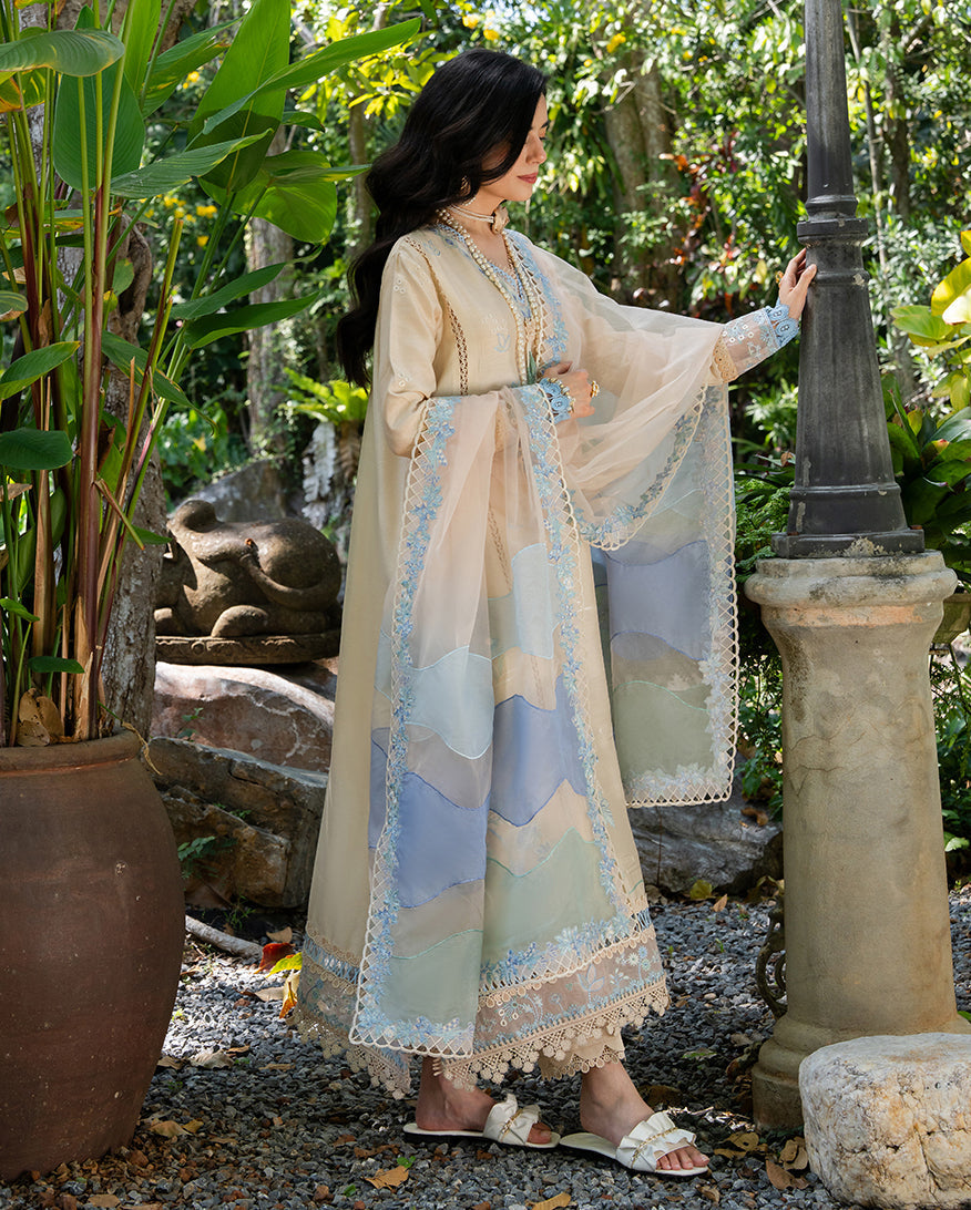 Mushq | La Toscana Casual Pret | Ivory Riviera