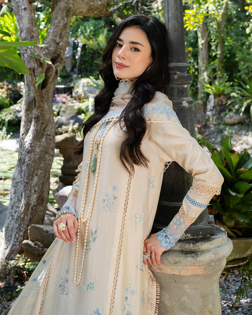Mushq | La Toscana Casual Pret | Ivory Riviera