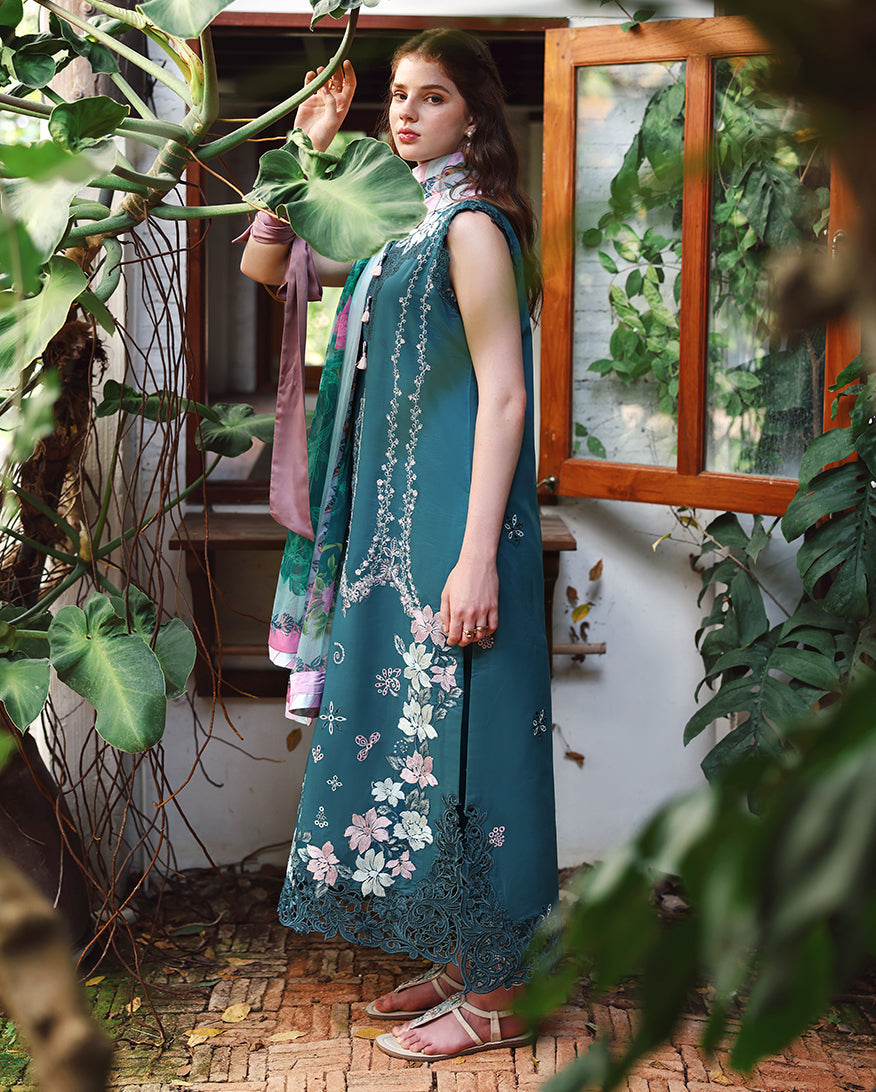 Mushq | The Secret Garden Lawn | Ivy Spell