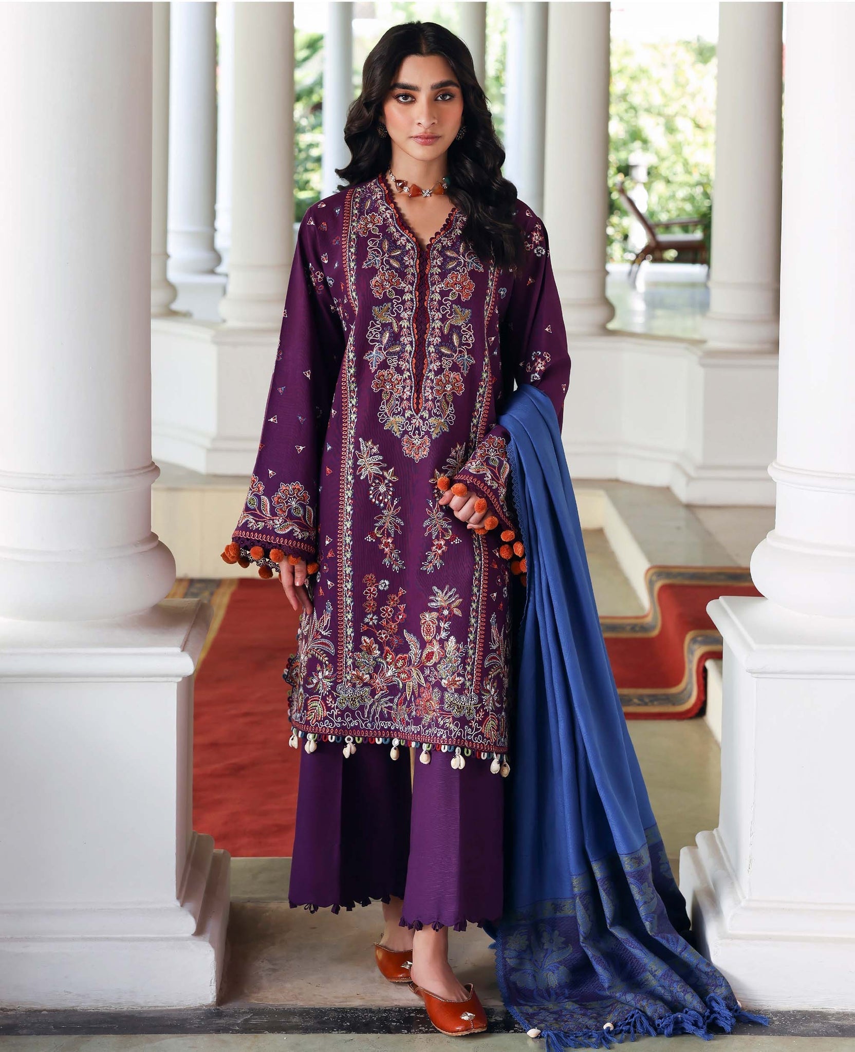 Republic Womenswear | Amaris Luxury Shawl 25 | Kaia