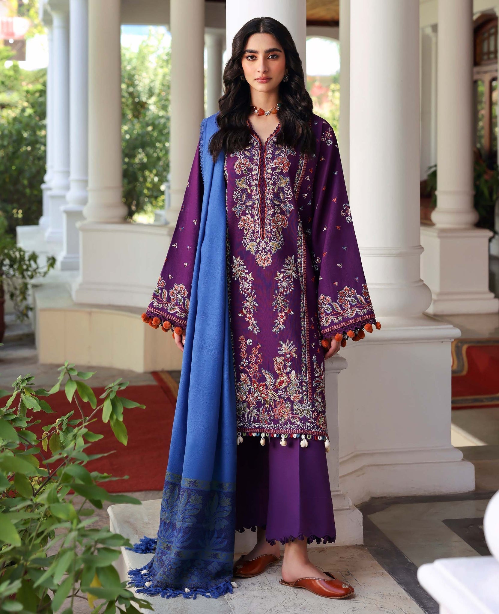Republic Womenswear | Amaris Luxury Shawl 25 | Kaia