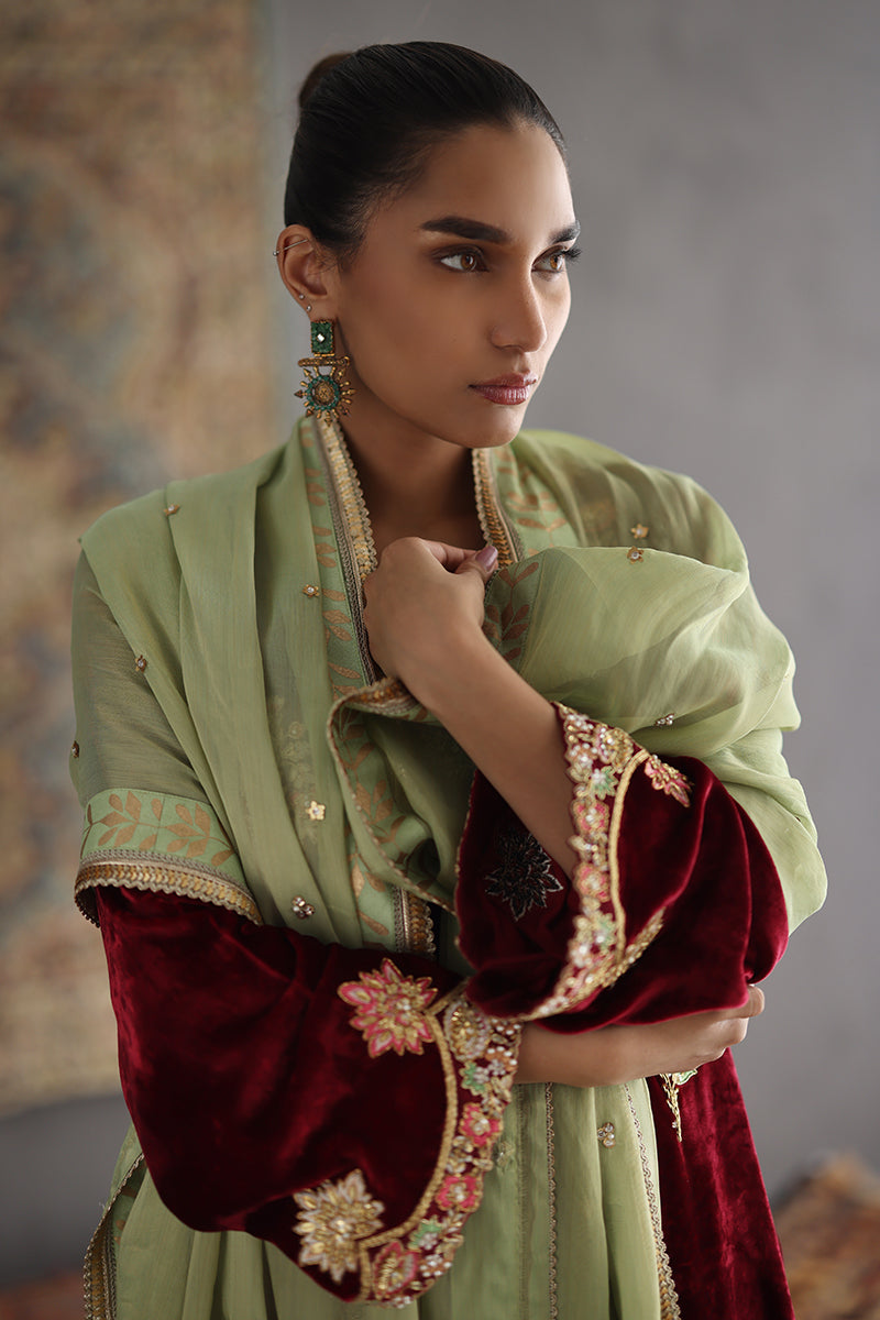 Sana Abbas | Velvet Formals | KARLA
