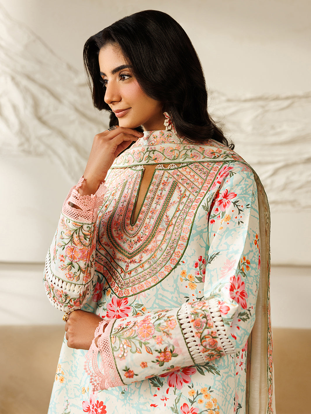 Mahnur | Leila Lawn 26 | L-05