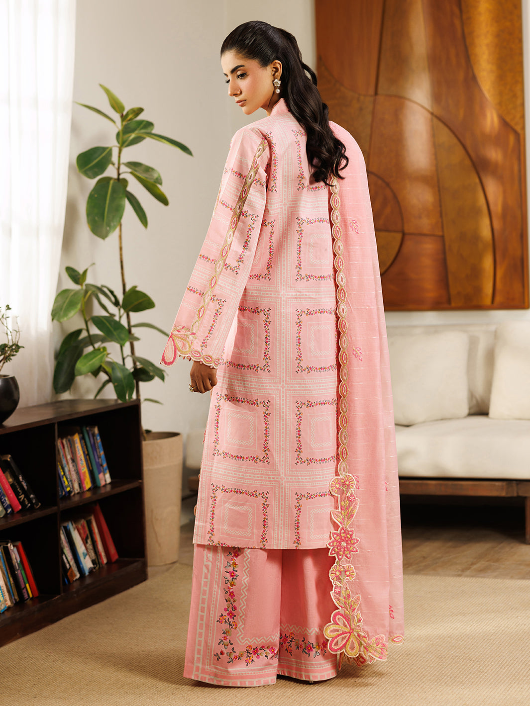 Mahnur | Leila Lawn 26 | L-06