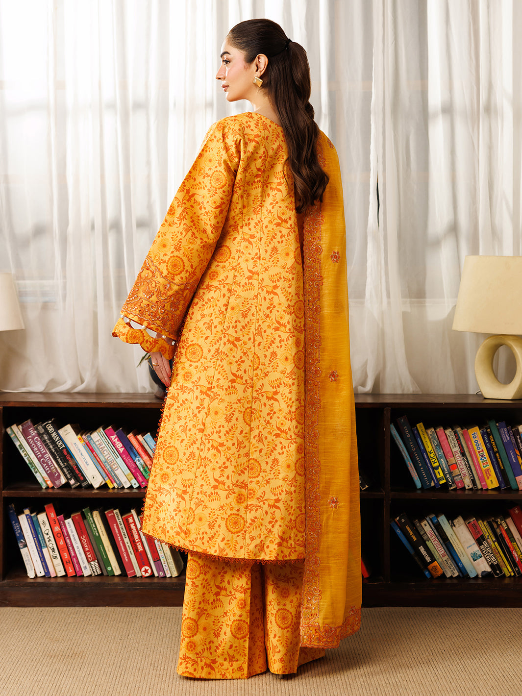 Mahnur | Leila Lawn 26 | L-07