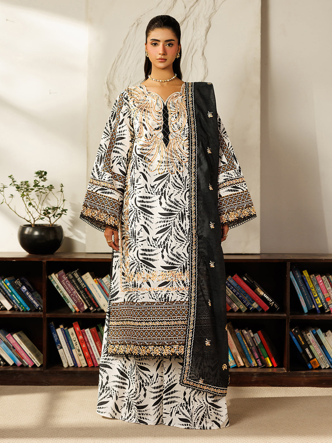 Mahnur | Leila Lawn 26 | L-08
