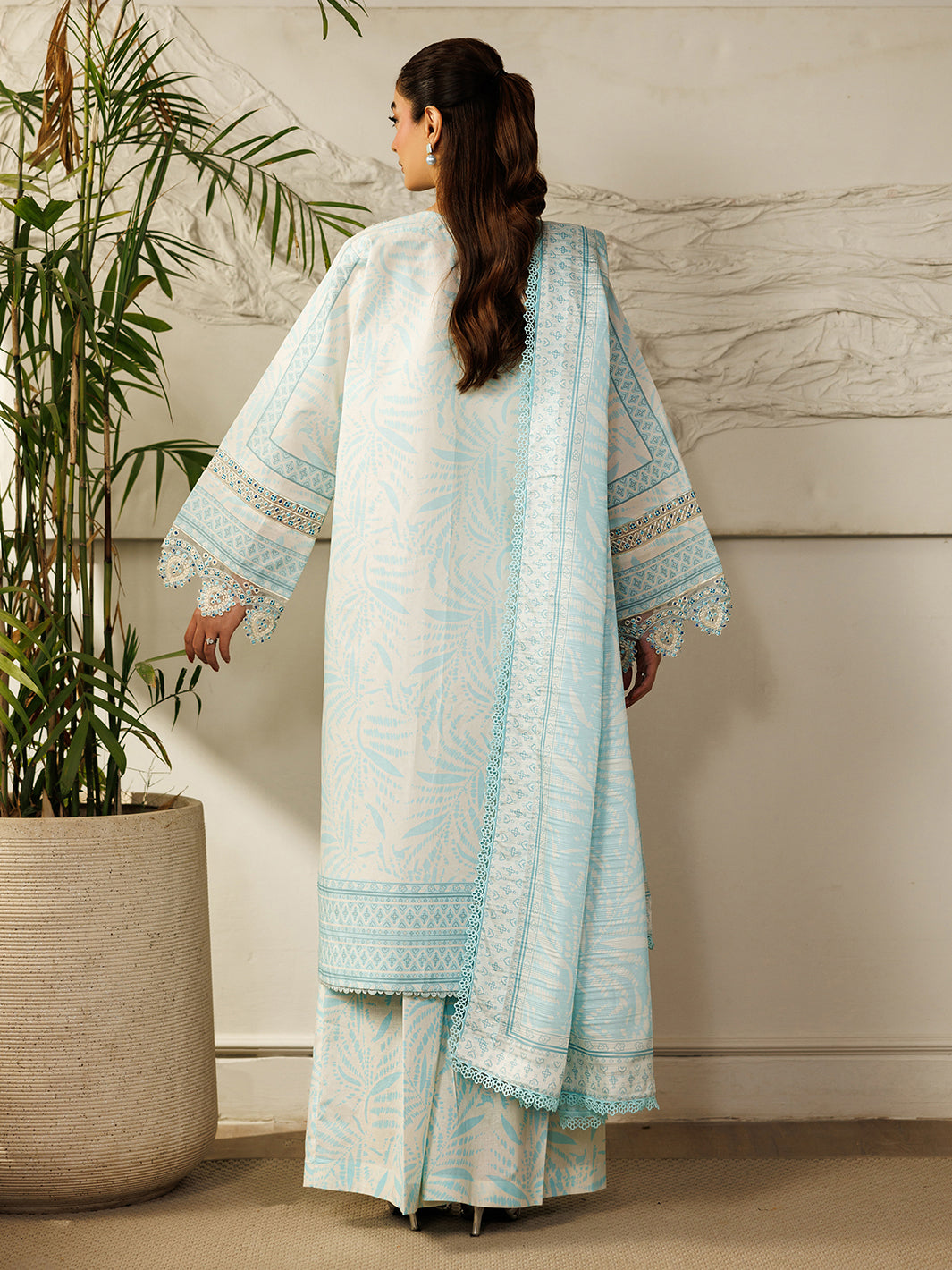 Mahnur | Leila Lawn 26 | L-10