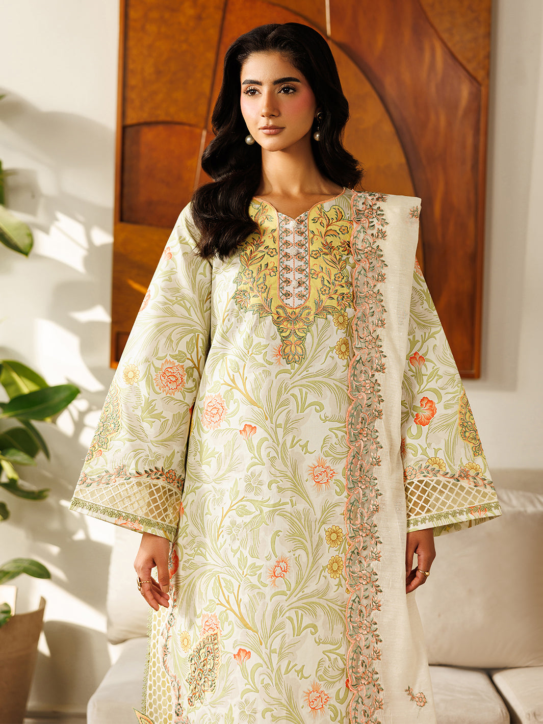 Mahnur | Leila Lawn 26 | L-11
