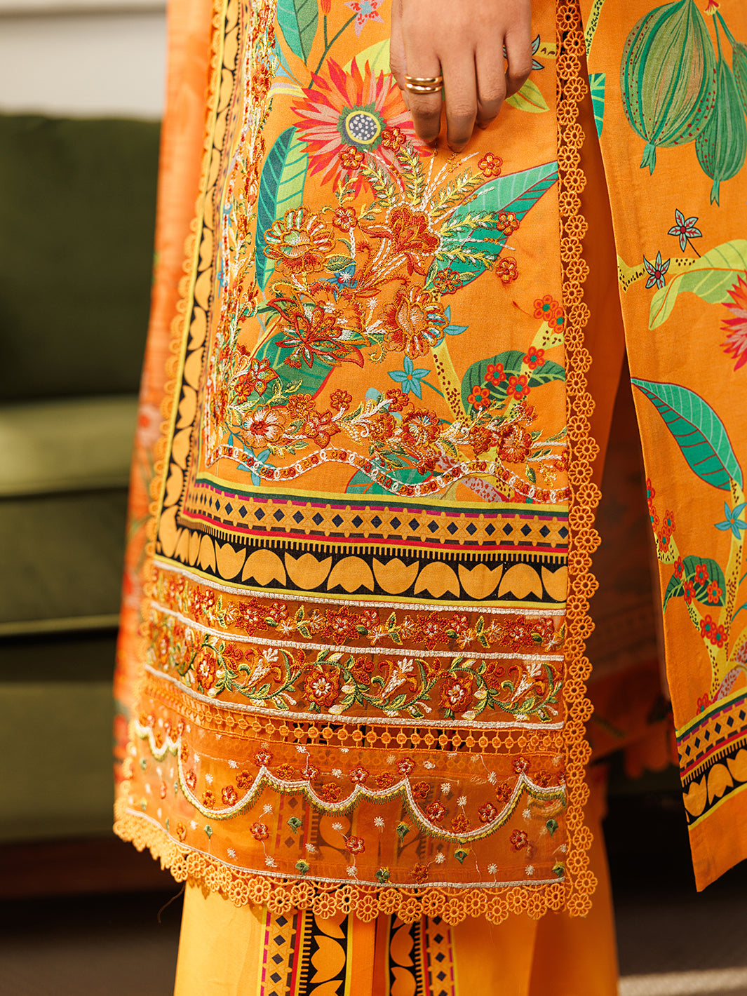 Mahnur | Leila Lawn 26 | L-13