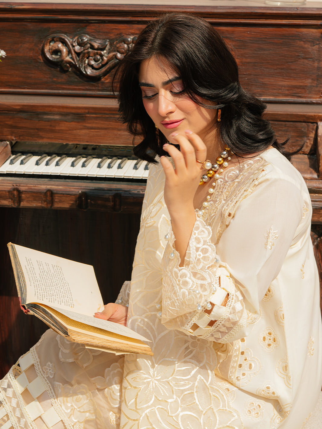 Mahnur | Allenura Luxury Lawn 24 | LUMINARY