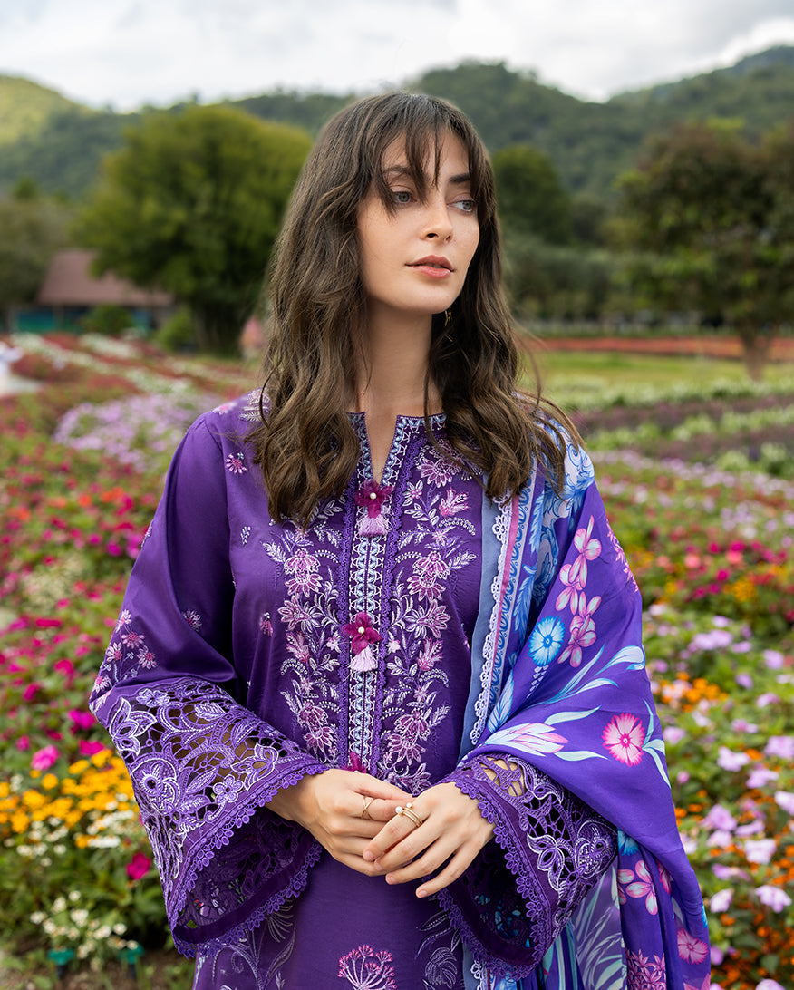 Mushq | The Secret Garden Lawn | Lily Veil