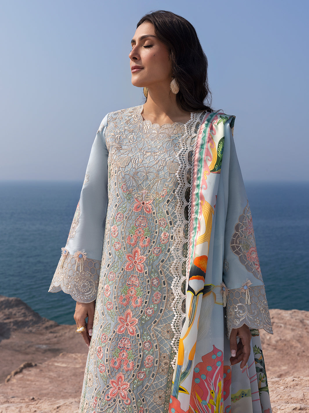 Mahnur | Sirena Luxury Lawn 25 | Luna