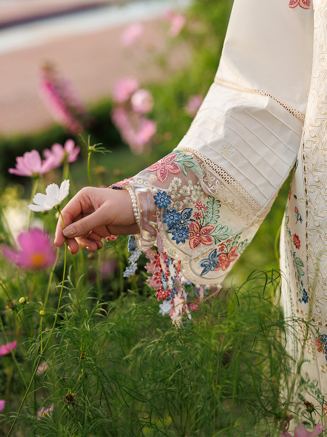 Mahnur | Morbagh Luxury Lawn 26 | M-03