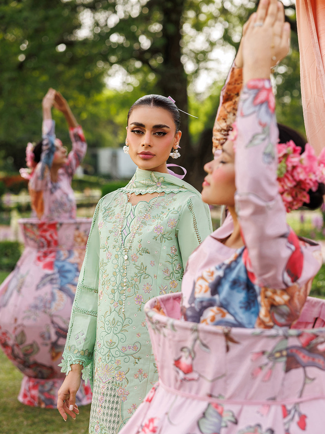 Mahnur | Morbagh Luxury Lawn 26 | M-06