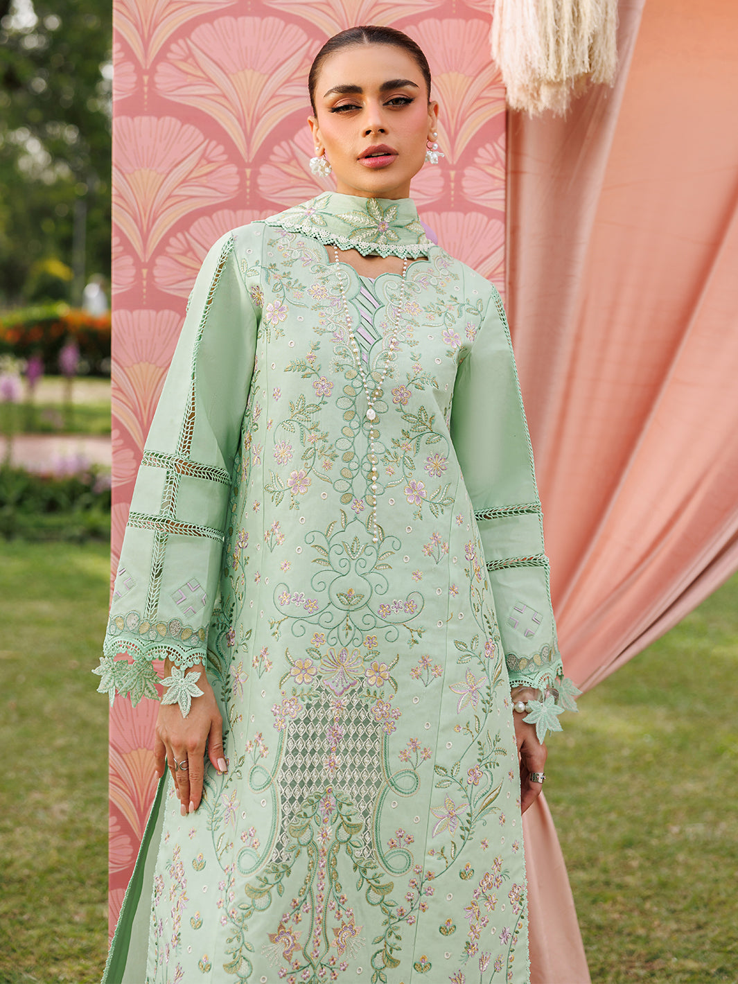 Mahnur | Morbagh Luxury Lawn 26 | M-06
