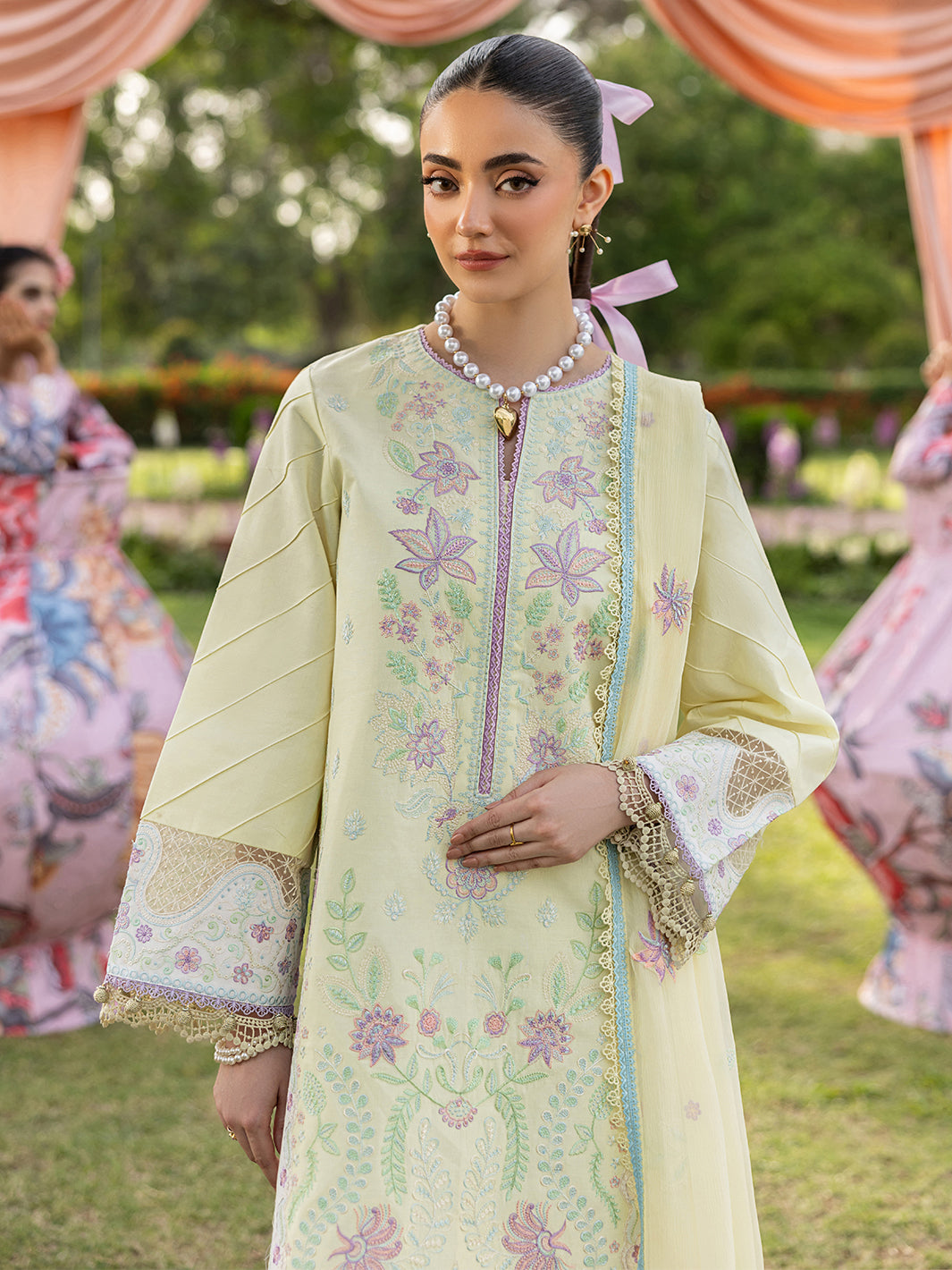 Mahnur | Morbagh Luxury Lawn 26 | M-12