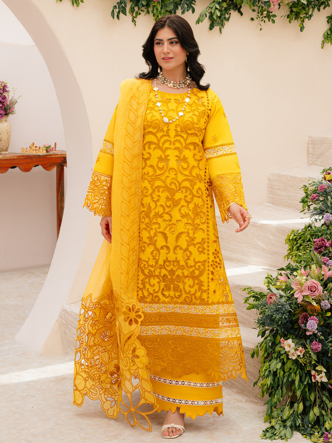 Mahnur | Allenura Luxury Lawn 24 | MERIDIAN