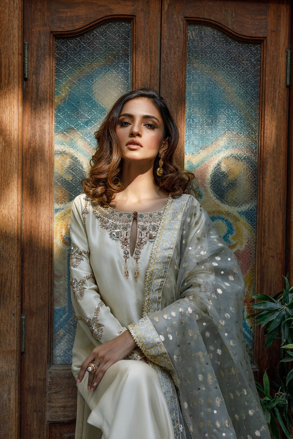 Wahajmkhan | Bahar Begum Formals | IVORY RAW BAHAR