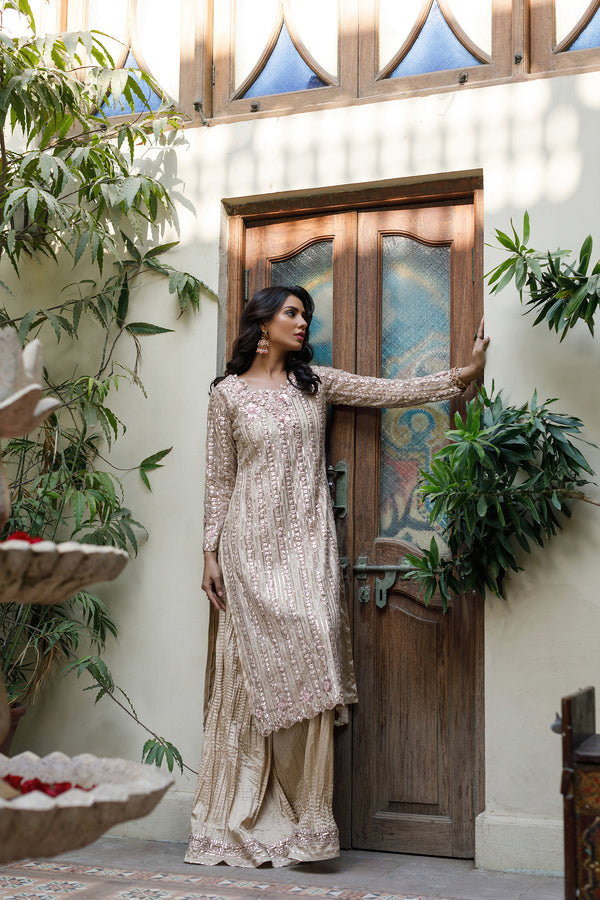 Wahajmkhan | Bahar Begum Formals | IVORY ROSE GOLD GOTTA JORA
