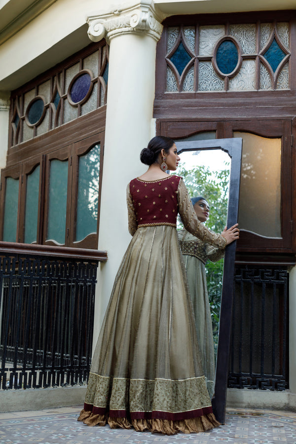 Wahajmkhan | Bahar Begum Formals | IVORY & MAROON BEGUM PESHWAS