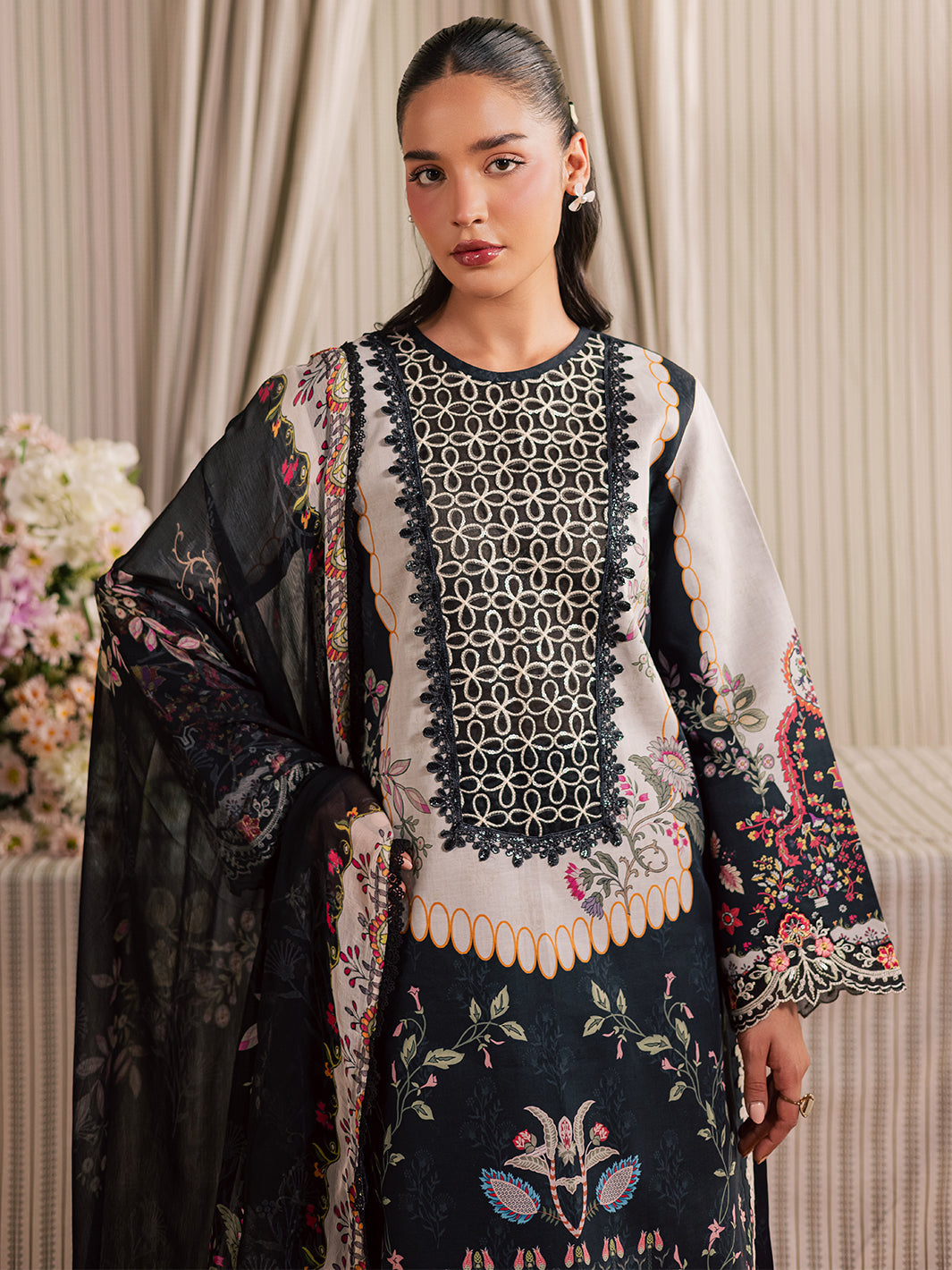 Mahnur | Jahaan Lawn 26 | MJ-01