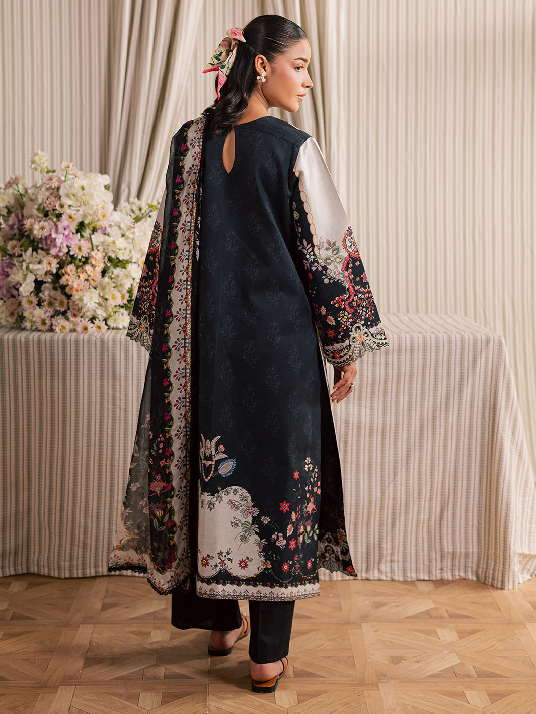 Mahnur | Jahaan Lawn 26 | MJ-01