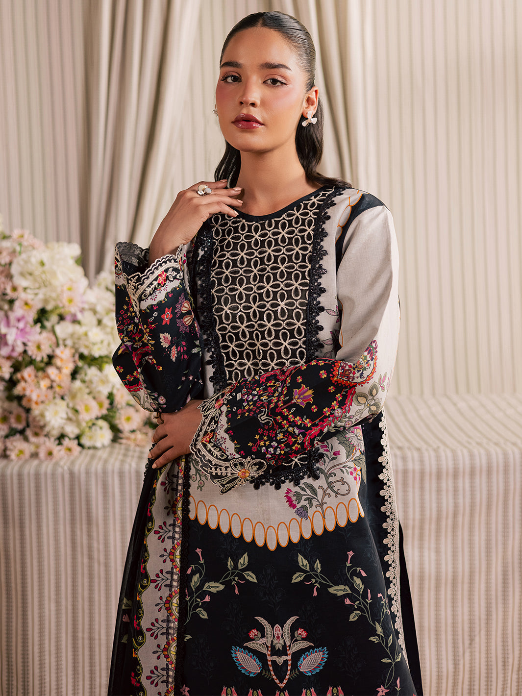Mahnur | Jahaan Lawn 26 | MJ-01