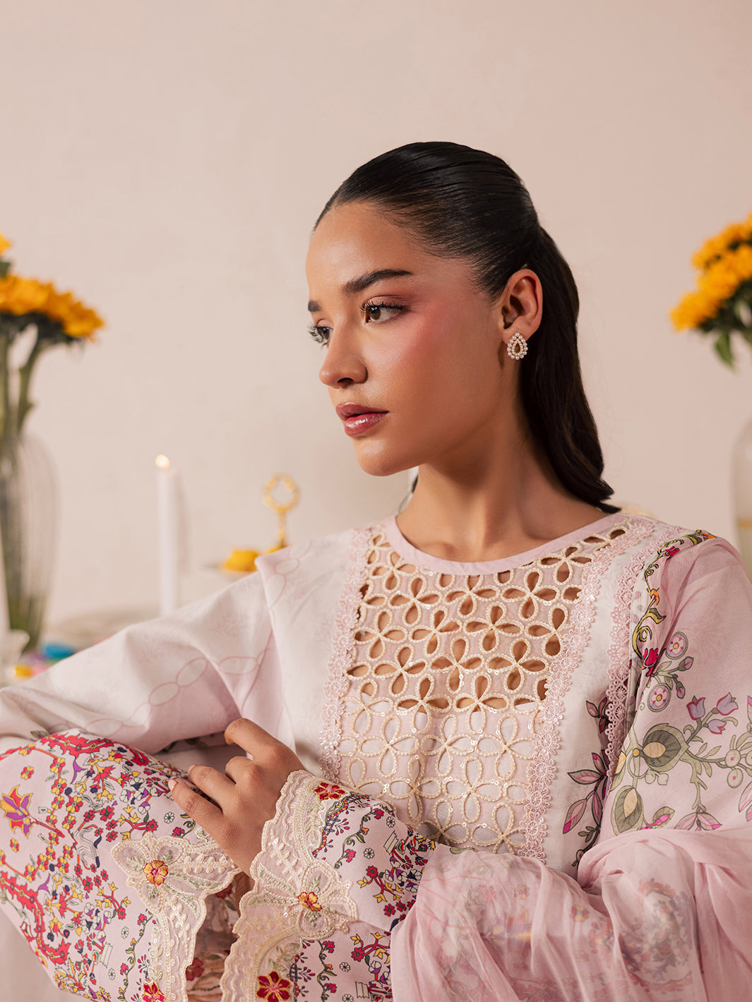 Mahnur | Jahaan Lawn 26 | MJ-02