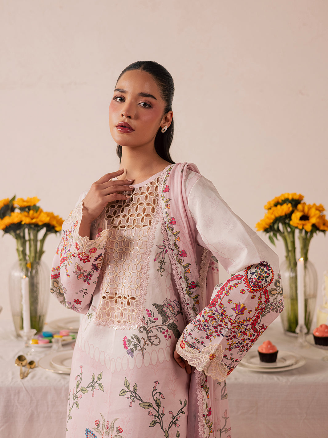 Mahnur | Jahaan Lawn 26 | MJ-02