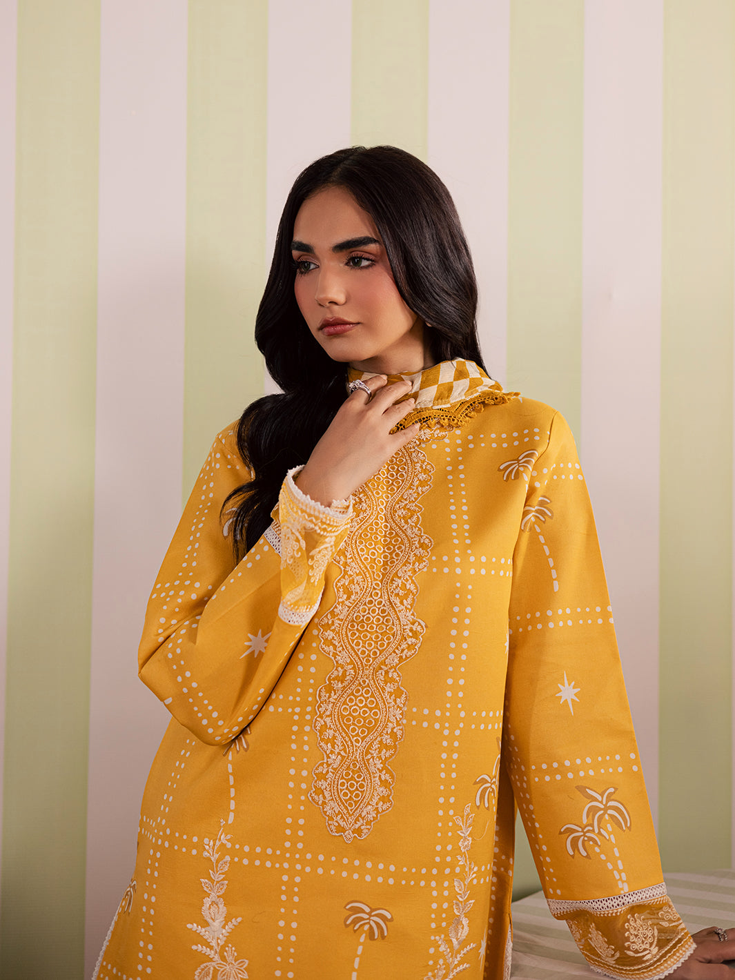 Mahnur | Jahaan Lawn 26 | MJ-03